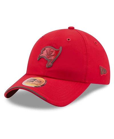 New Era Men's Red Tampa Bay Buccaneers 2026 Sideline Casual Classic Adjustable Hat
