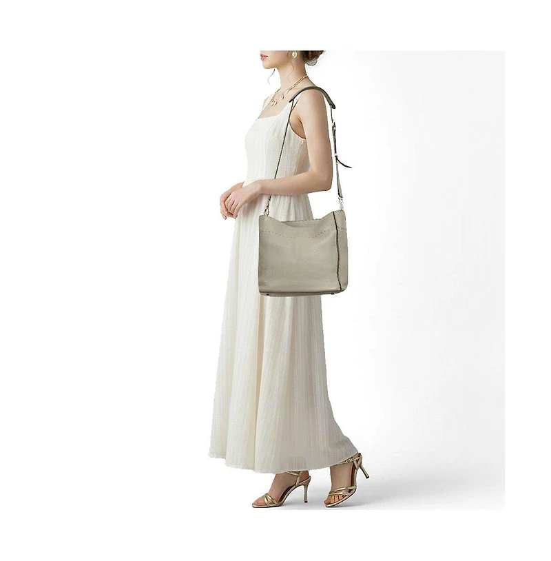 Pre-Owned Fendi Women's Anna Selleria Leather Bucket Bag