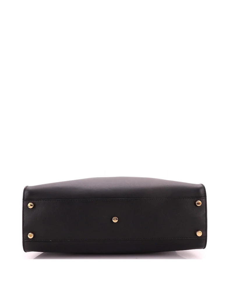 Pre-Owned Fendi Medium Peekaboo Essential Bag Leather