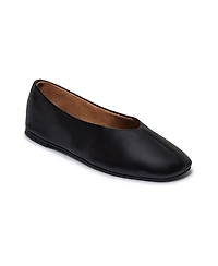 Bernardo Footwear Meredith Round-Toe Ballet Flats