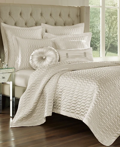 J Queen New York Satinique Quilted Quilt