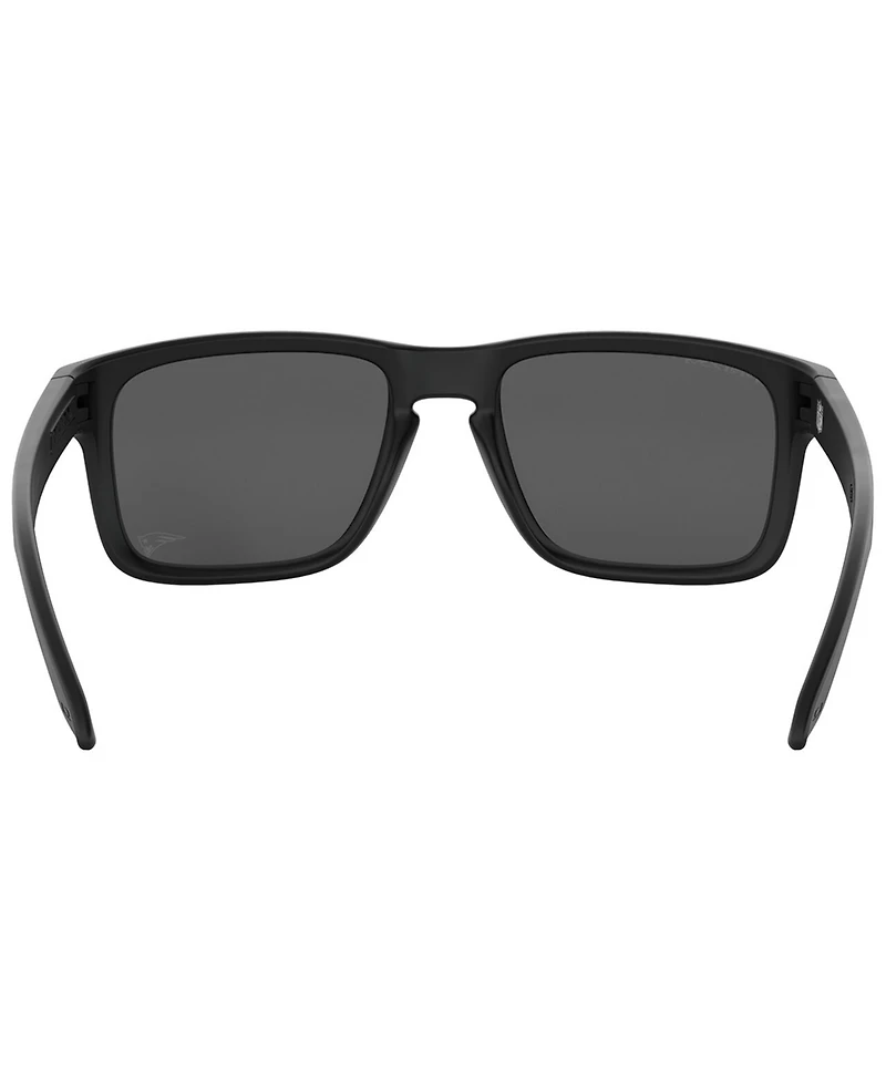 Oakley Nfl Collection Sunglasses, New England Patriots OO9102 55 Holbrook