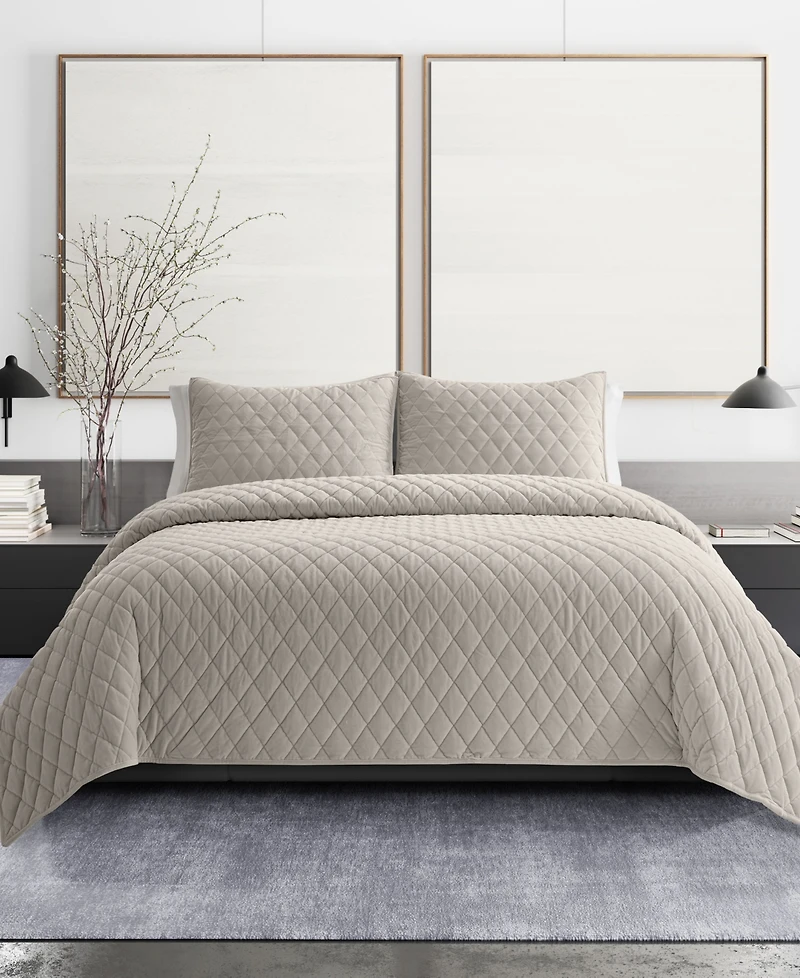 Closeout! Vera Wang Diamond Velvet Reversible 3 Piece Quilt Set