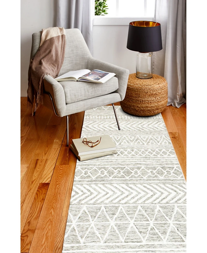 Bashian Taron Val-08 Beige 2'6" x 8' Runner Rug