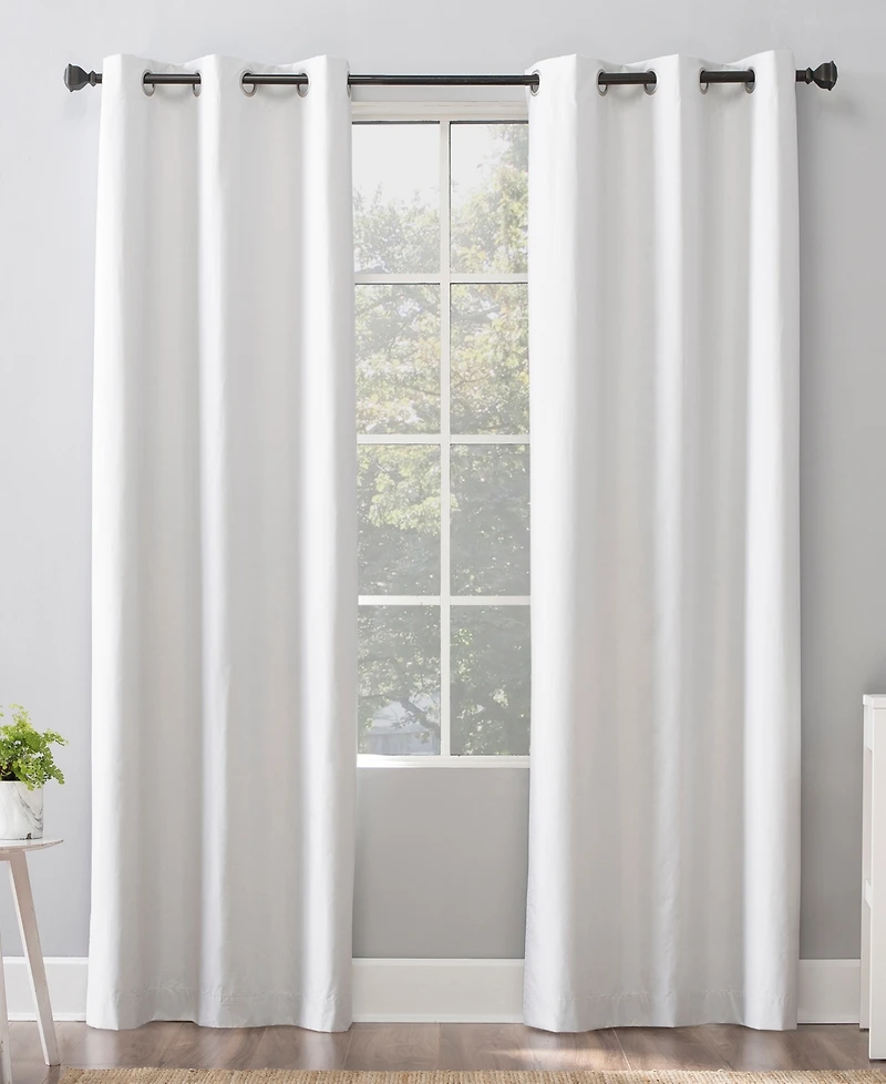 Cyrus Thermal 100% Blackout Grommet Curtain Panel