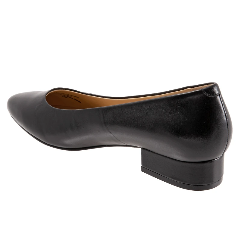 Women's Trotters Jewel Pumps