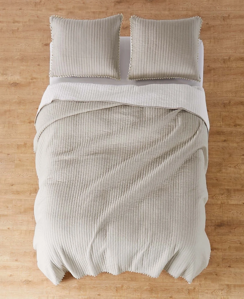 Levtex Pom Quilt, Full/Queen
