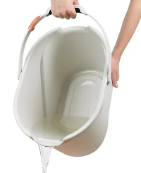 Oxo Good Grips Angled Measuring Bucket