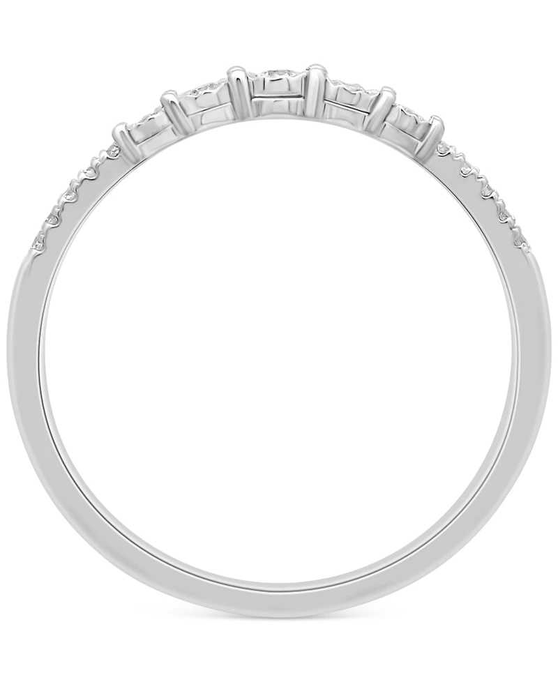 Diamond Graduated Ring (1/10 ct. t.w.) 14k White Gold