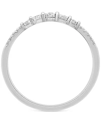 Diamond Graduated Ring (1/10 ct. t.w.) 14k White Gold