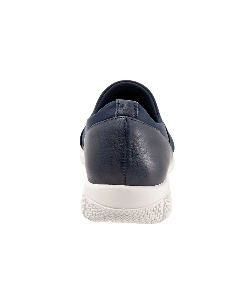 Trotters Urbana Sneaker