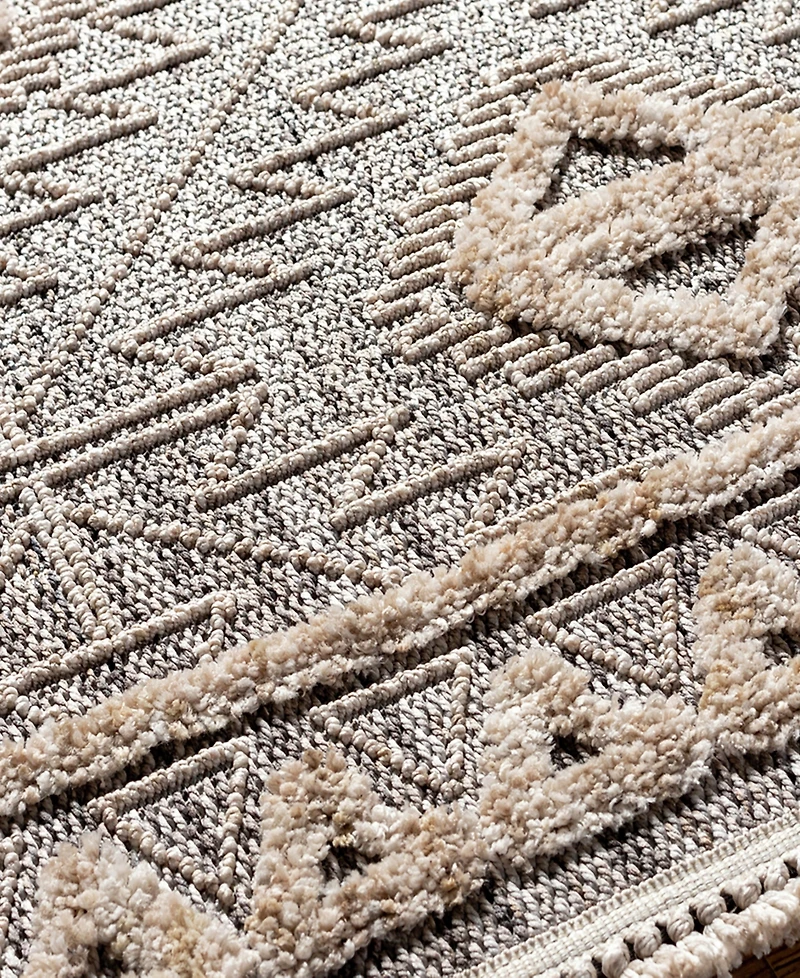 Livabliss Zaragoza Zrz-2318 6'7" x 9' Area Rug