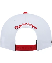 Men's Mitchell & Ness White and Red Chicago Bulls Hardwood Classics Snapback Hat