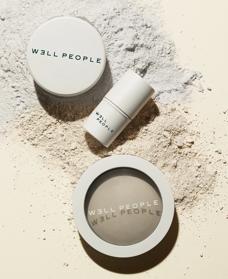 Well People Loose Superpowder Brightening Powder