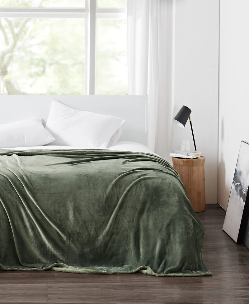 Cannon Solid Plush Blanket, King