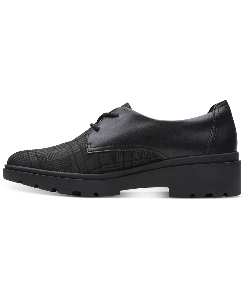 Clarks Women's Calla Ruby Lace-Up Flats