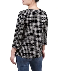Petite 3/4 Sleeve Grommet Top