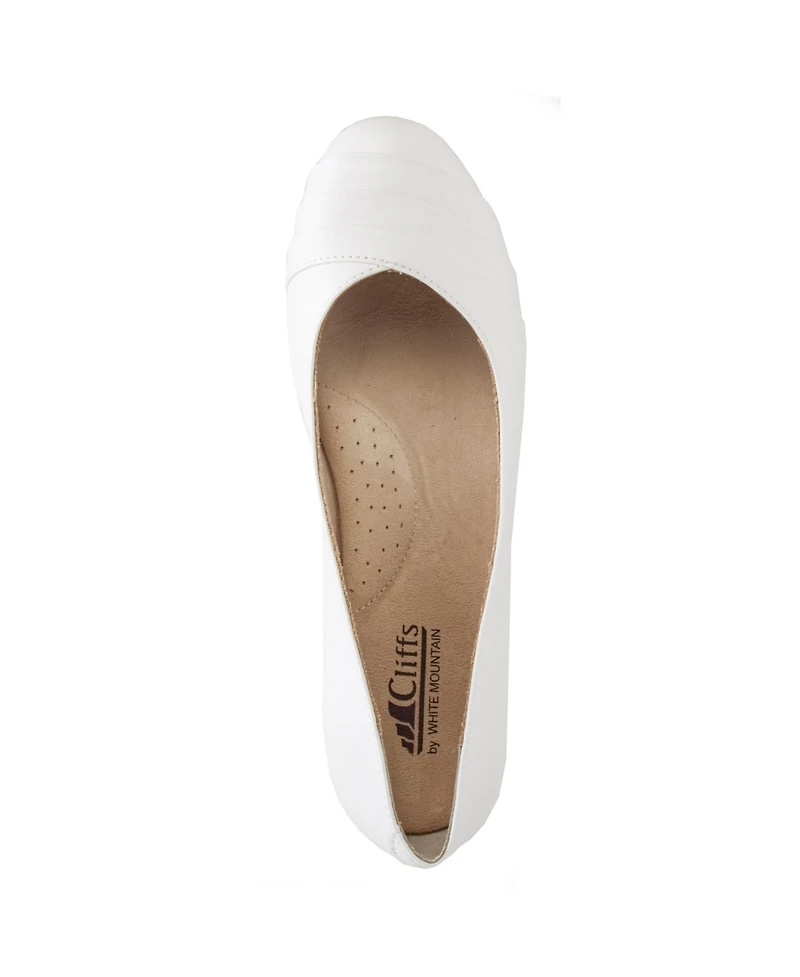 Cliffs by White Mountain Women's Clara Ballet Flats