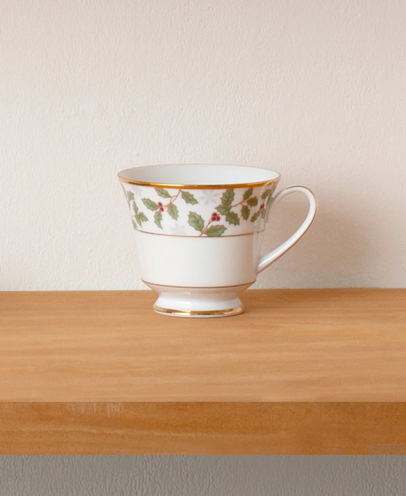 Holly Berry 8 oz Cup, Set of 4