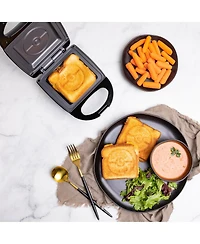 Uncanny Brands Pokemon Poke Ball Single Sandwich Maker - Pokemon Kitchen Appliance