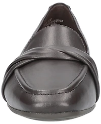 Easy Street Women's Betty Square Toe Flats