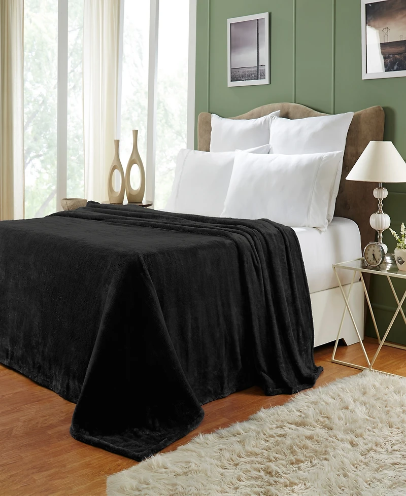 Superior Wrinkle Resistant Plush Fleece Throw, 50" x 60"