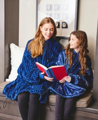 Nestl Oversized Wearable Reversible Color Blankets