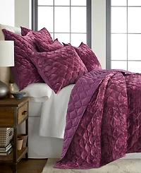 Levtex Ellora Velvet Quilt, Twin/Twin Xl
