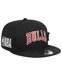 Men's New Era Black Chicago Bulls Post-Up Pin Mesh 9FIFTY Snapback Hat