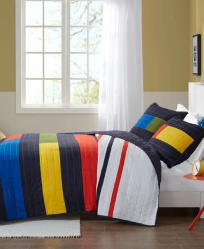 Intelligent Design Morris Stripe Printed Quilt Set