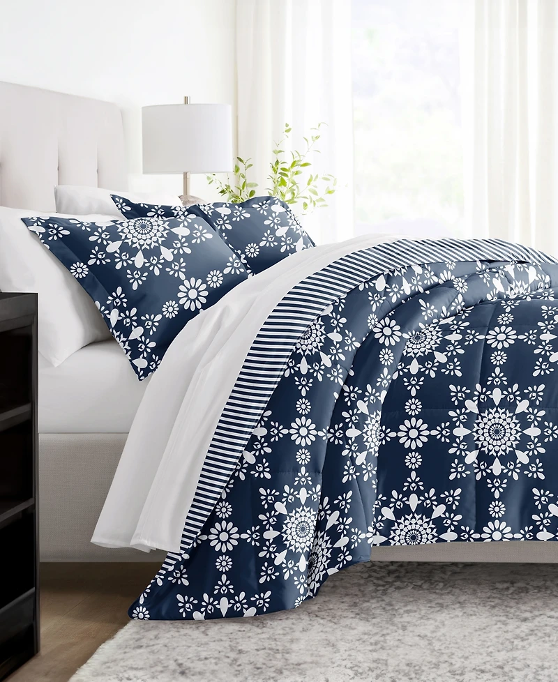 ienjoy Home Ultra Soft Daisy Medallion Reversible 2- Pc. Comforter Set, Twin
