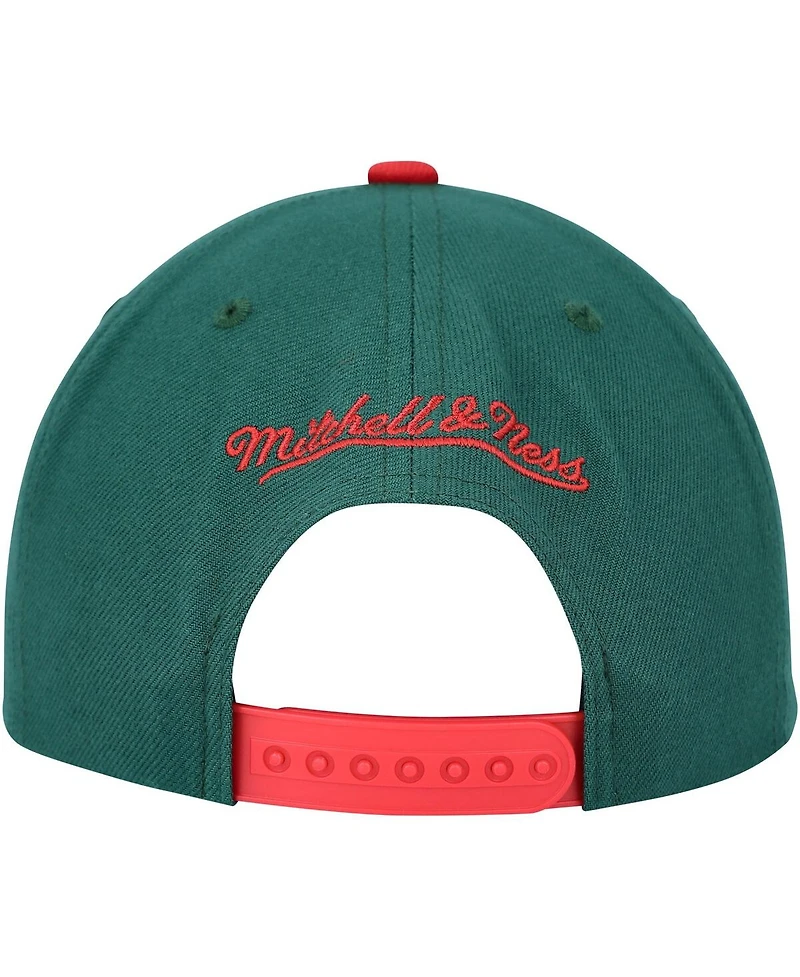 Men's Mitchell & Ness Green Minnesota Wild Core Team Ground 2.0 Snapback Hat