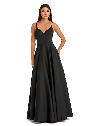 Mac Duggal Women's Ieena Classic A-Line V-Neck Ballgown
