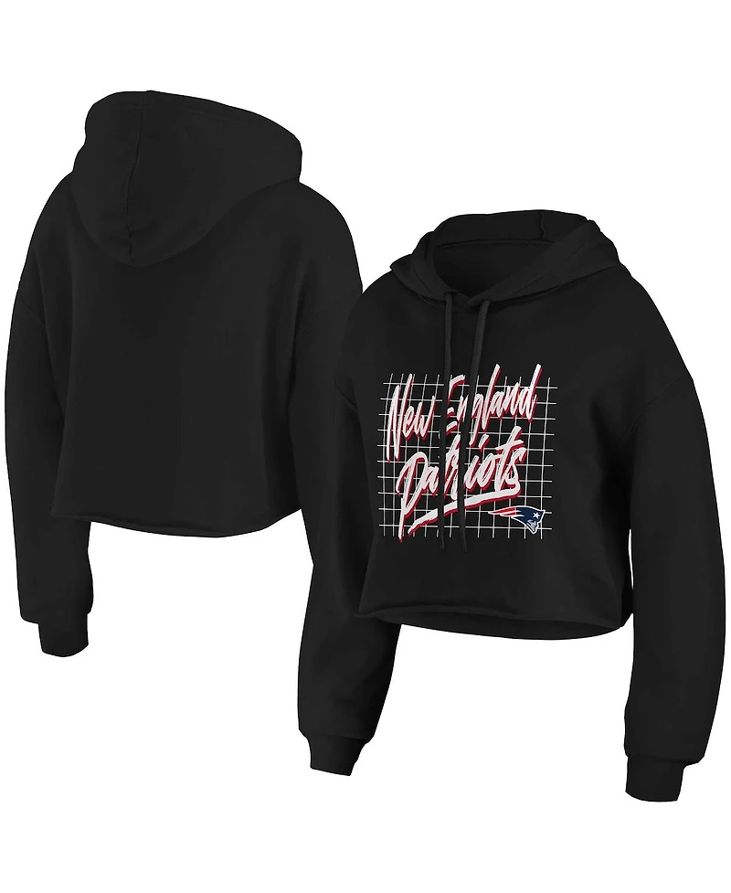 Women's Wear by Erin Andrews Black New England Patriots Domestic Cropped Pullover Hoodie