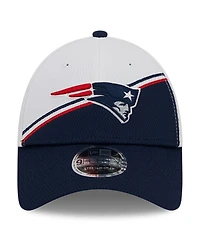 Men's New Era White, Navy New England Patriots 2023 Sideline 9FORTY Adjustable Hat