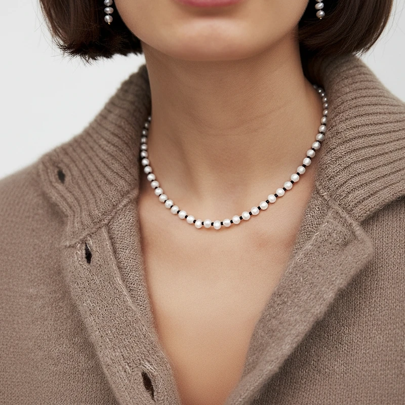 Freshwater Pearl Necklace & Earrings Gift Set - Victoria
