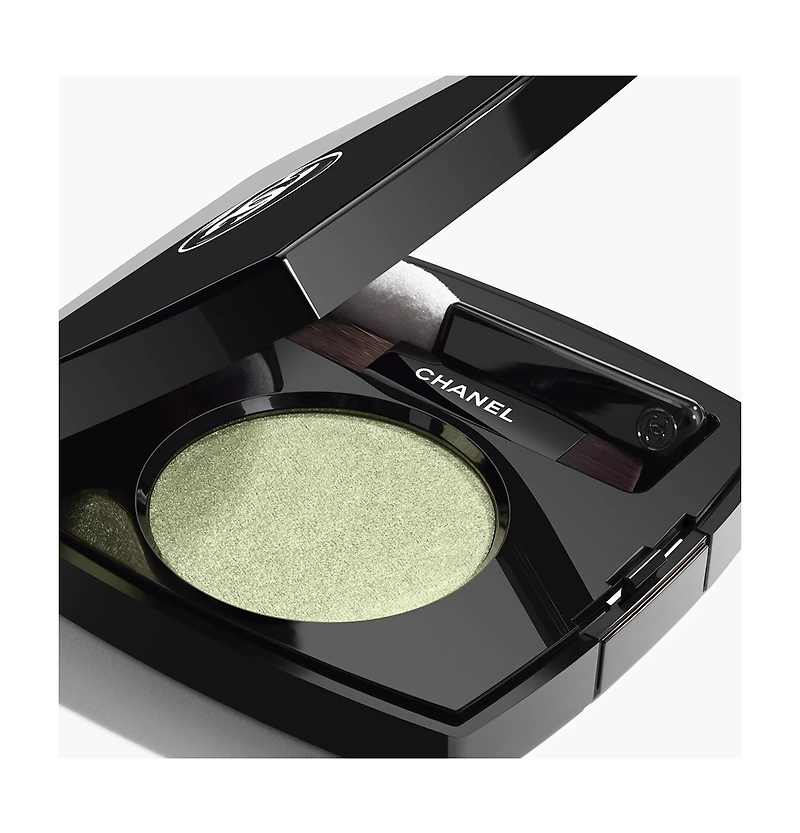 CHANEL OMBRE ESSENTIELLE Multi-Use Longwearing Eyeshadow