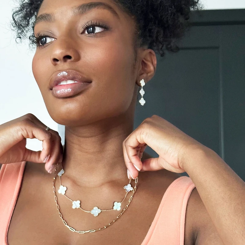 The Lovery Mother of Pearl Clover Necklace 14K Gold