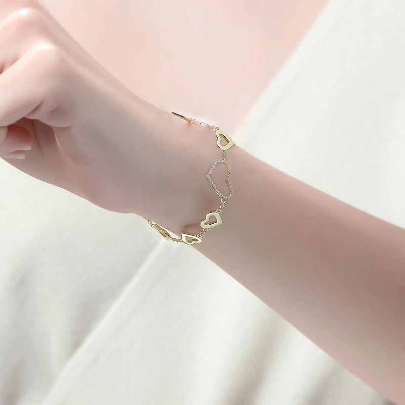 GiGiGirl 14k Yellow Gold Plated with Cubic Zirconia Heart Halo Charm Kids/Teens Bracelet in Sterling Silver