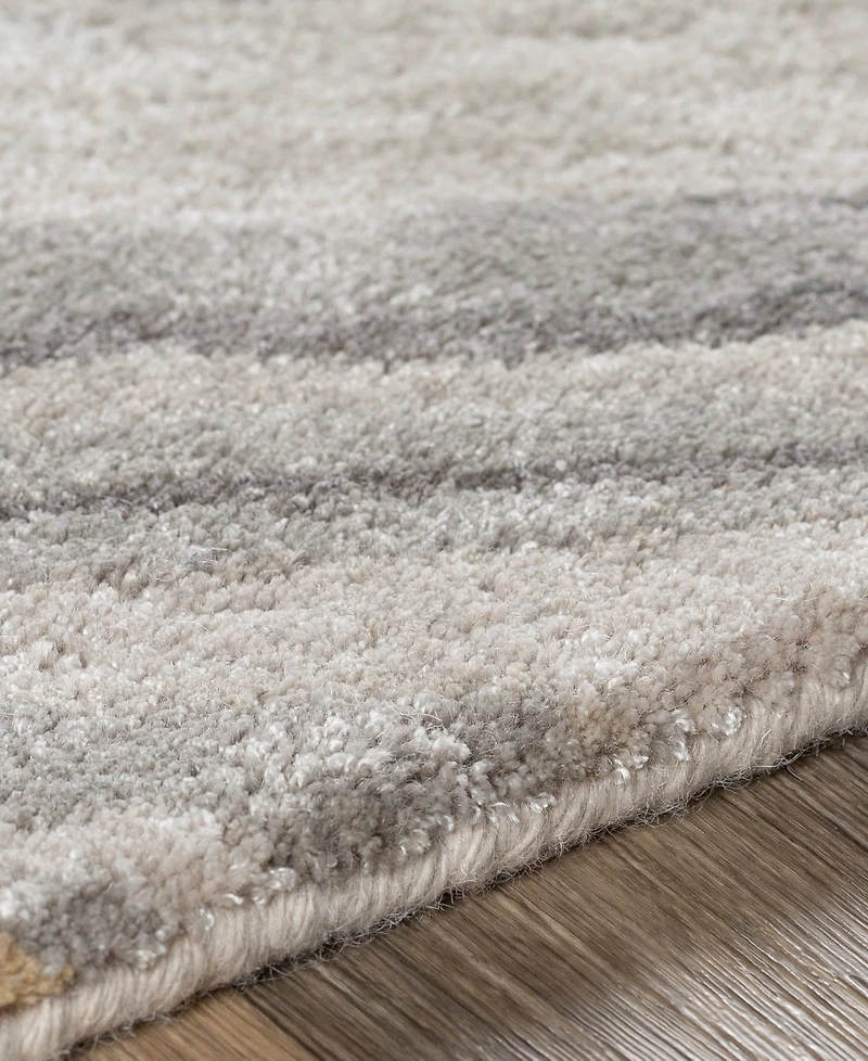 Surya Kavita 23252 2'x3' Area Rug