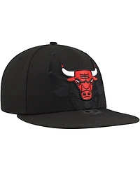 New Era Men's Black Chicago Bulls Blackout Shadow Logo 59FIFTY Fitted Hat