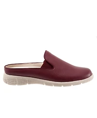 Trotters Uma Sneaker