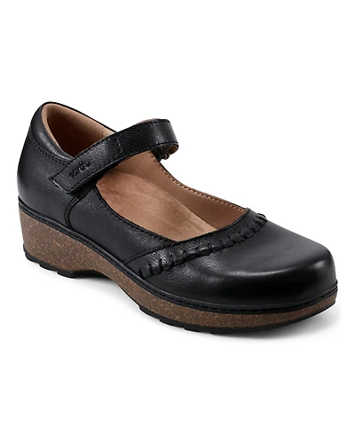 Earth Women's Kalece Leather Stitched Mary Jane Flats