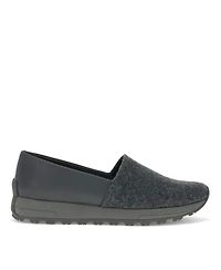 Baretraps Women's Gennie Slip On Loafer