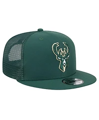 New Era Men's Hunter Green Milwaukee Bucks Evergreen Meshback 9FIFTY Snapback Hat