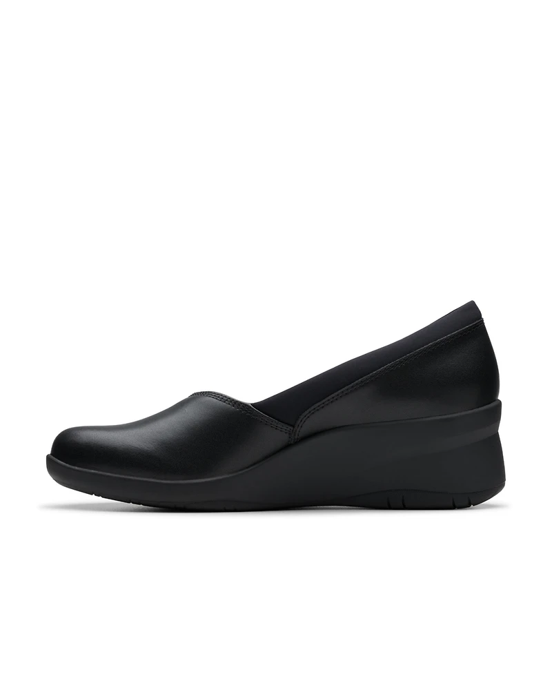 Clarks Women's Collection Suttyn Walk Shoes