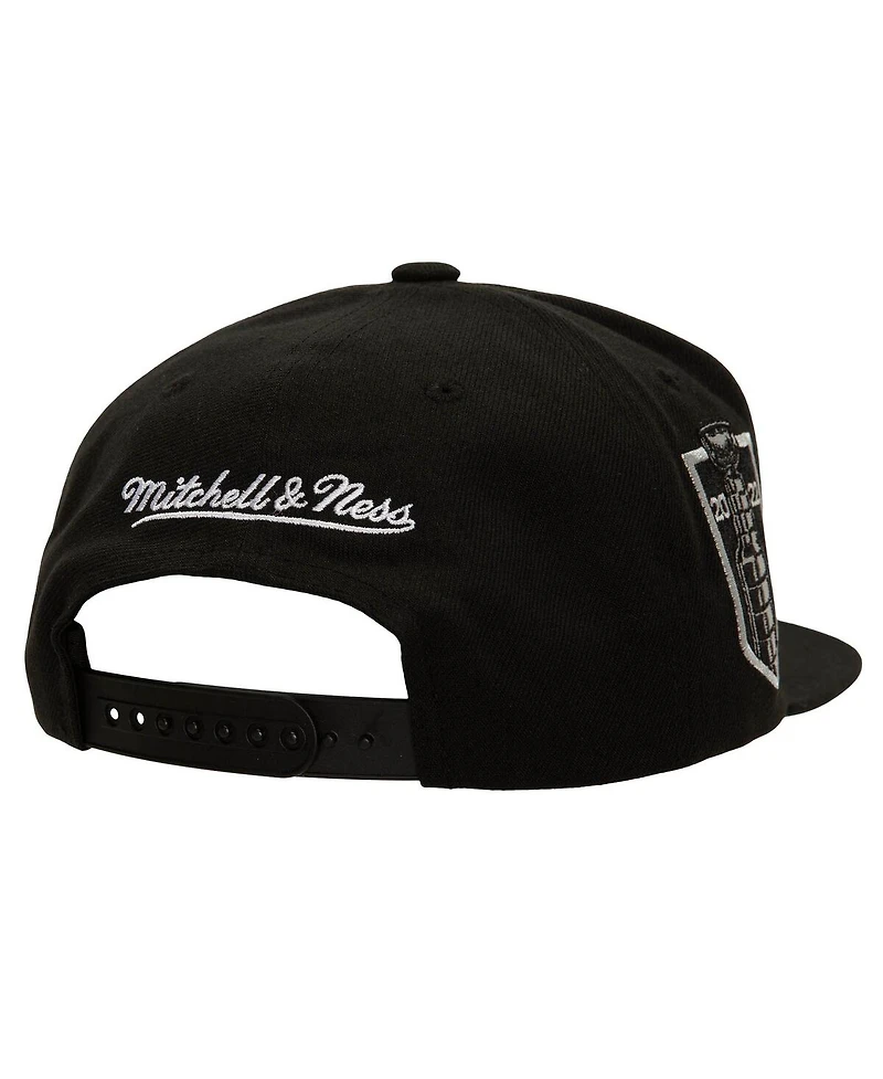 Mitchell & Ness Men's Black Colorado Avalanche Core Top Spot Snapback Hat