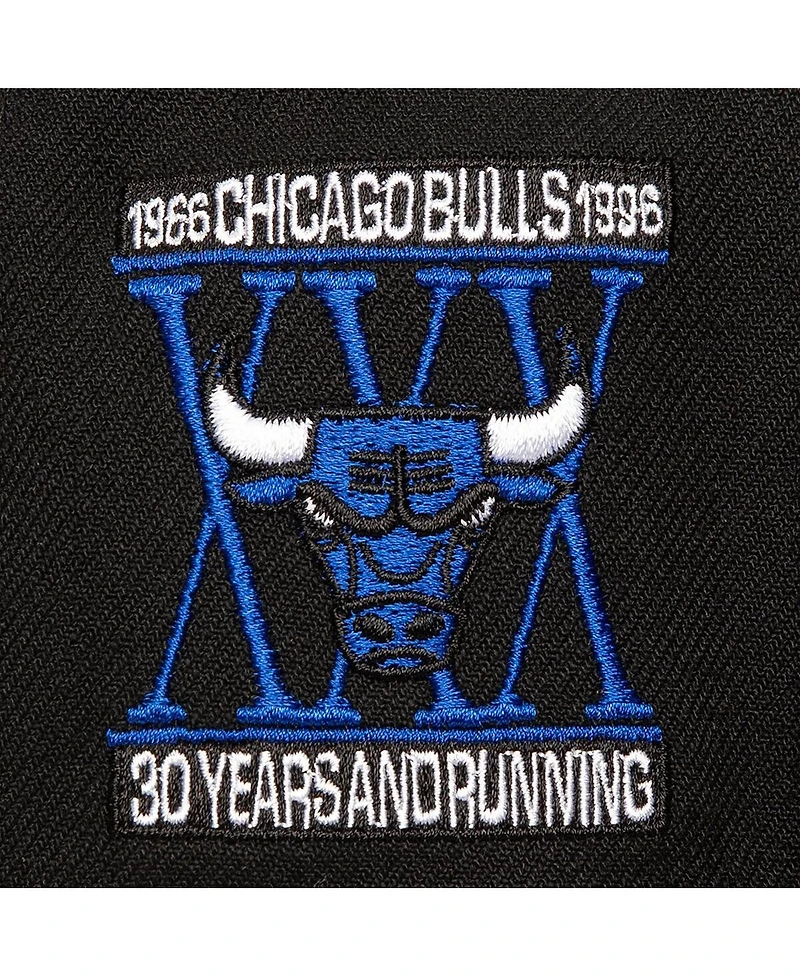 Mitchell & Ness Men's Black Chicago Bulls Core Xi Snapback Hat