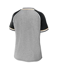 Wear by Erin Andrews Women's Heather Gray New Orleans Saints Cropped Raglan Throwback V-Neck T-Shirt