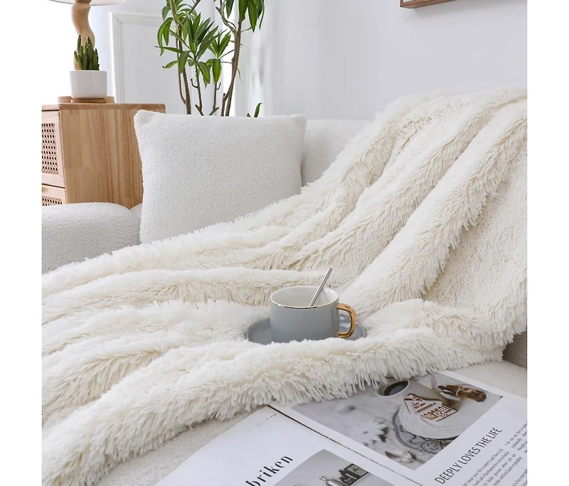 Kate Aurora Oversized Soft & Plush Throw, 50" x 70"